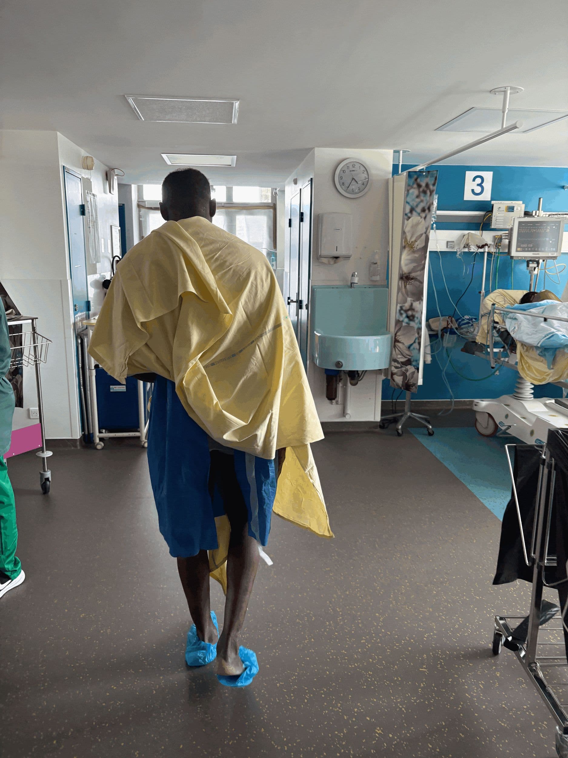 Patient remarchant dans le service après le bloc